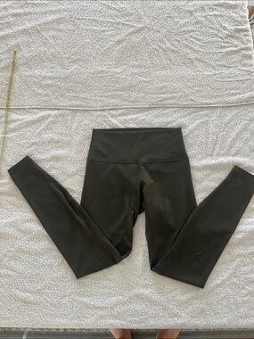 lululemon dark green leggings Size 6